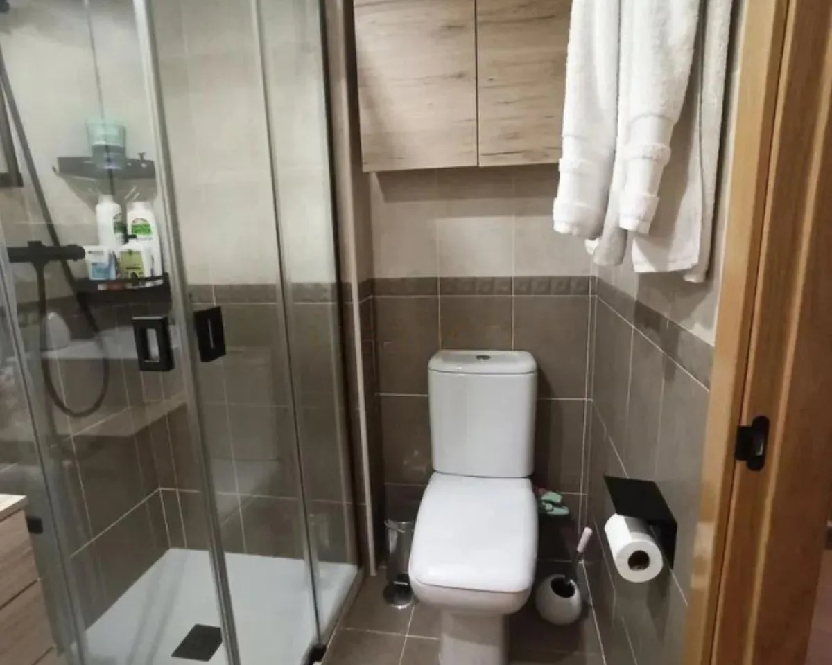 f2d64300-d9f7-45c9-9d94-e1b5759360e6