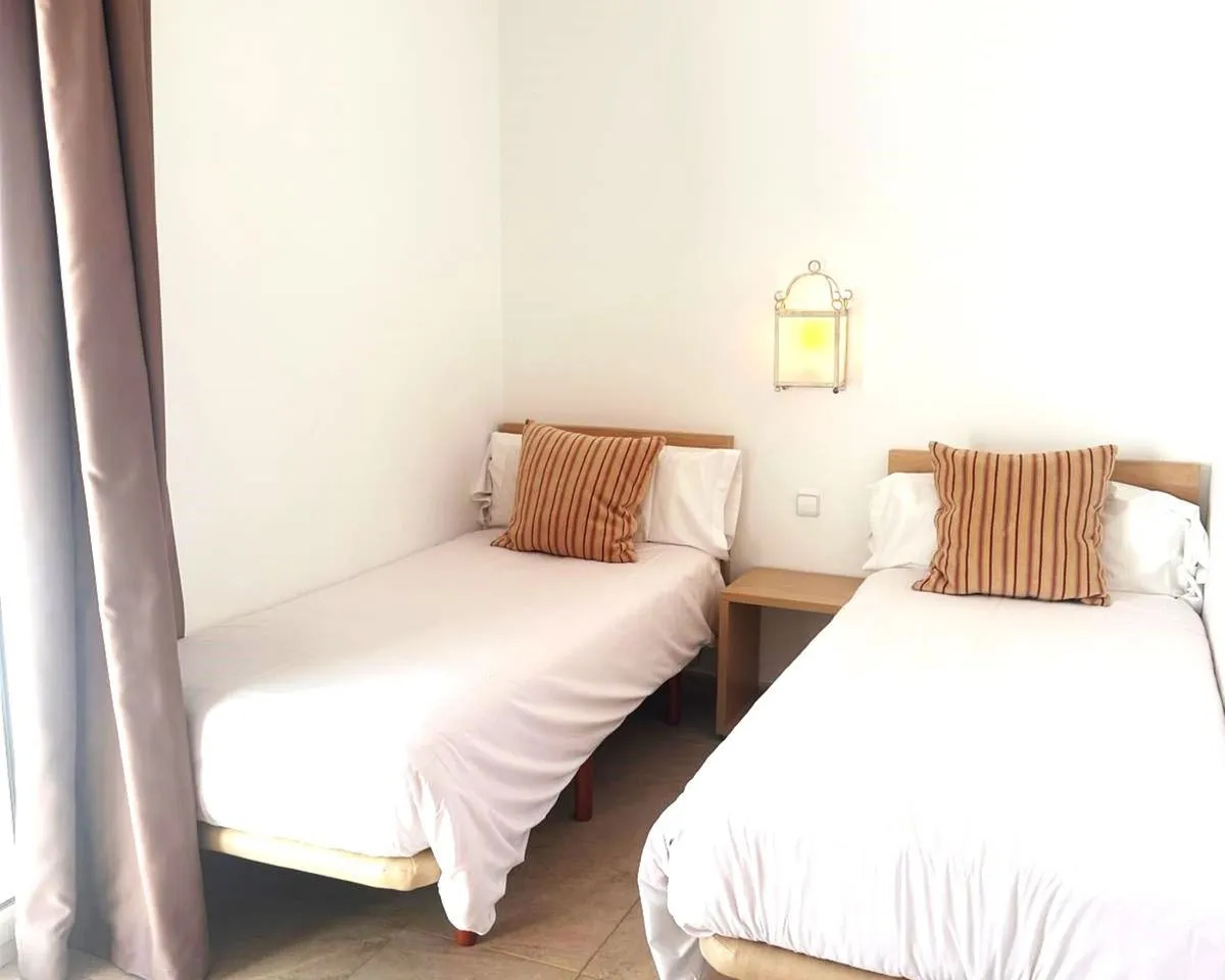 1bf3a65a-7861-45de-8631-8ba2d7a7a422