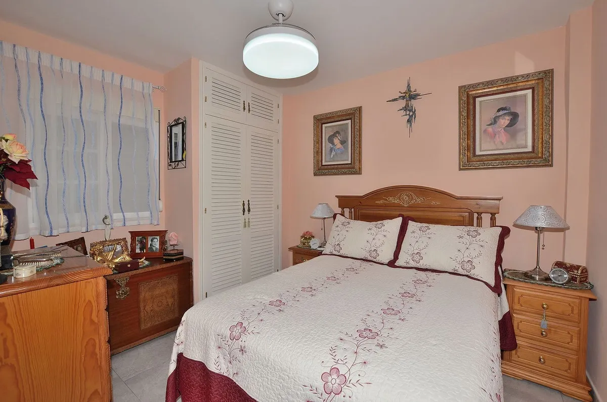 db4f6453-9c2f-43a3-ae6b-16aa43642274