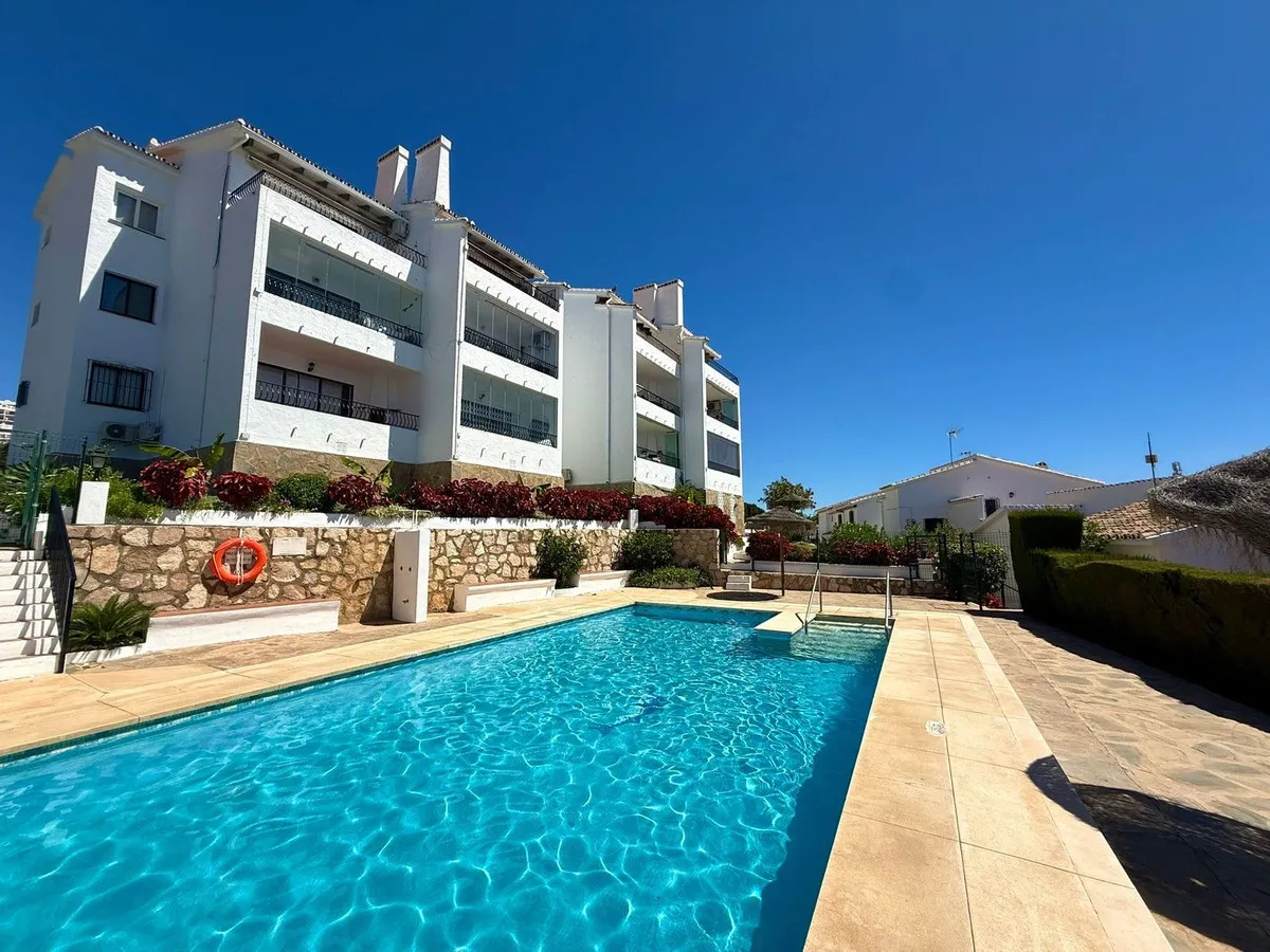 22295dcb-84d5-4ca3-a8c1-195d22fe6038