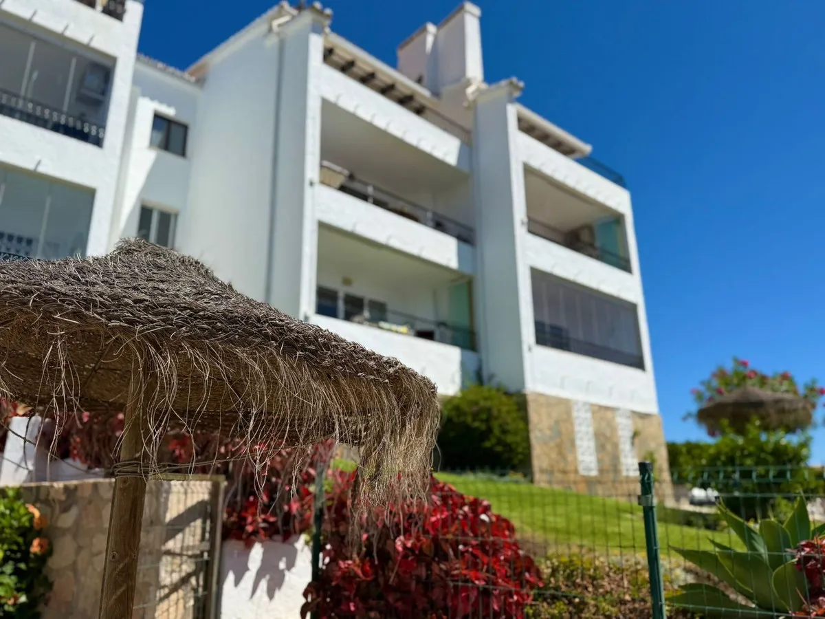 83f8f128-f7e5-4e40-95da-2a658c01dd7c