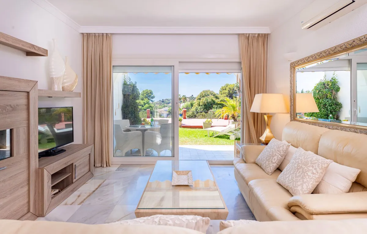 928c9589-fedc-49ad-9eb9-906dcb5e515f