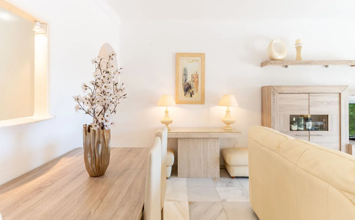 a6990738-2bc0-4ed7-8531-b689b264991e