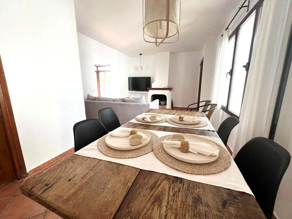 8f3a94dd-e8e4-43f4-ab99-164ac30d91df