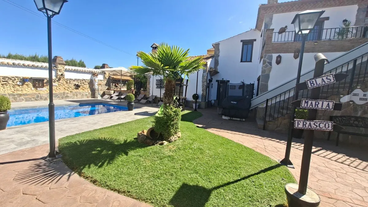 0032c15b-d6db-4391-8f11-e30a2d45fe6a