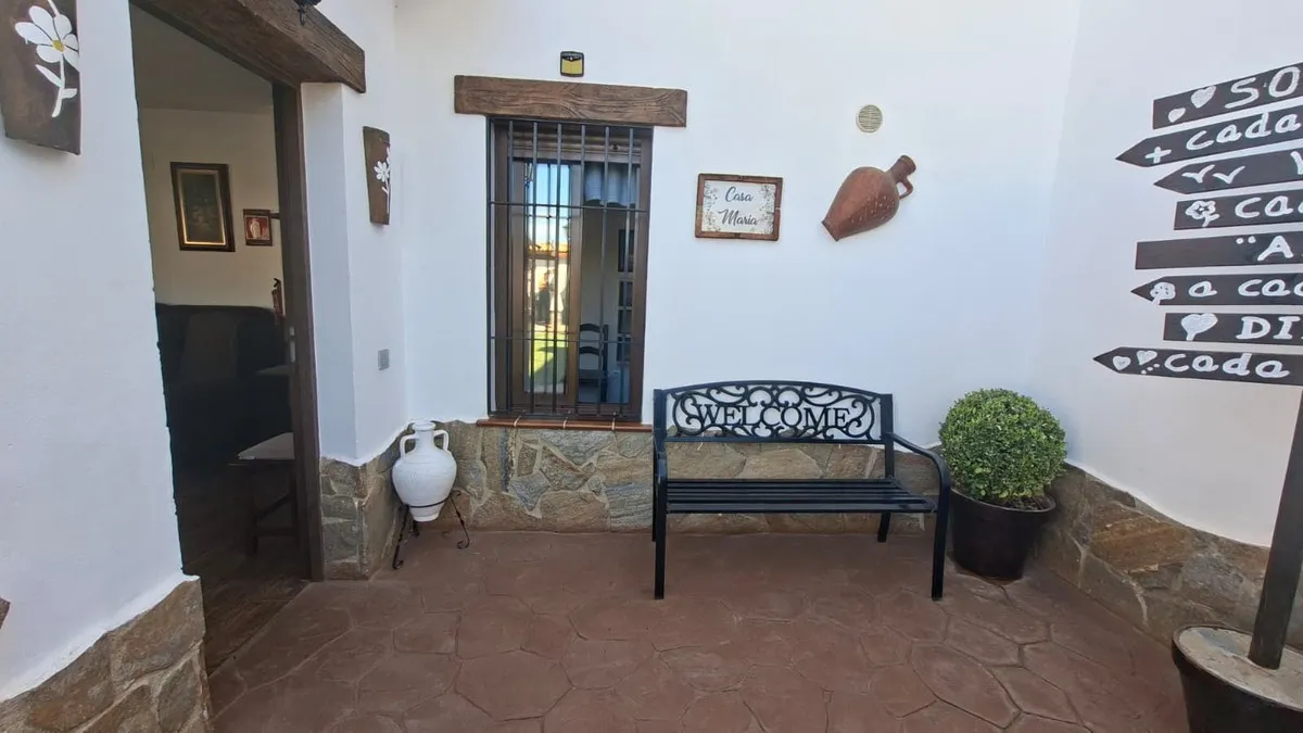 b39b8201-47b3-406d-8c7b-cc70f3f186a5