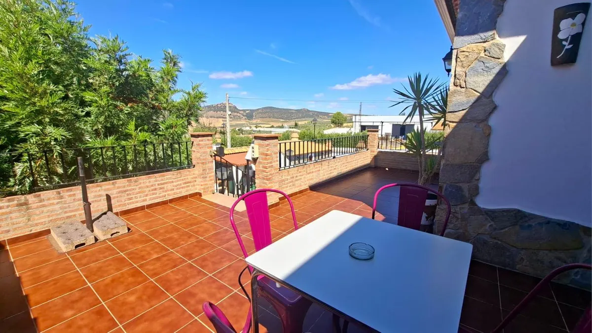 d8dd5d76-e4f2-437e-bd3f-e76cf0e71d94