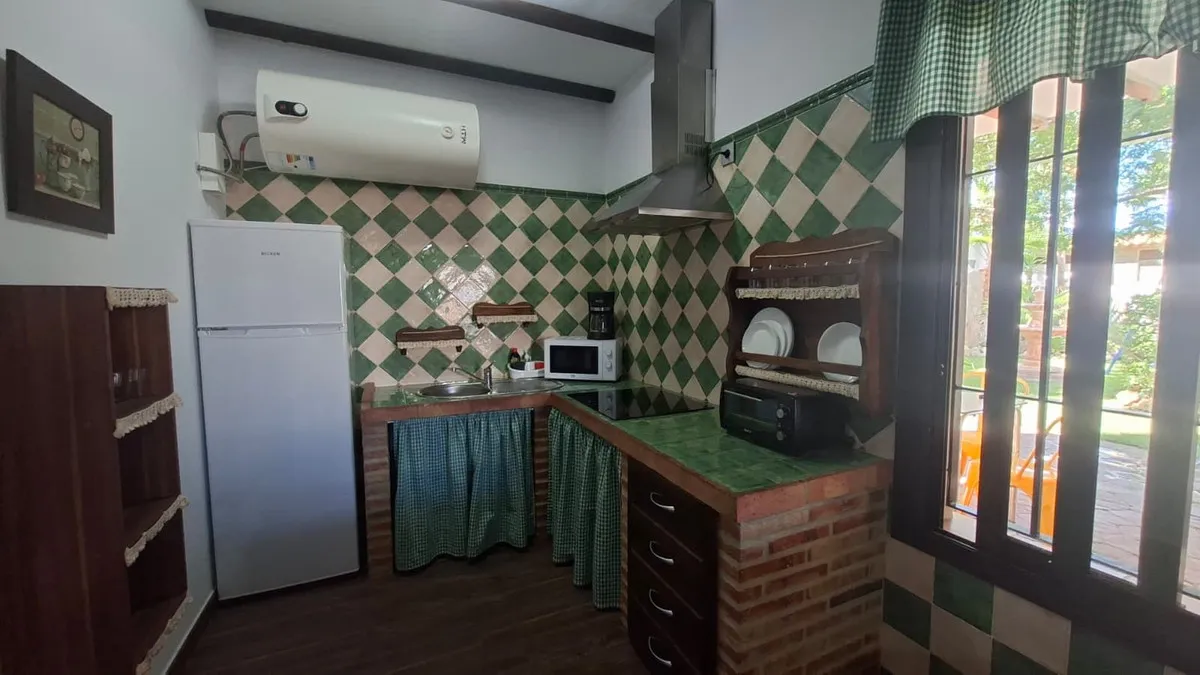 dbf4d32b-40c9-405f-8d41-43ce8f94b069