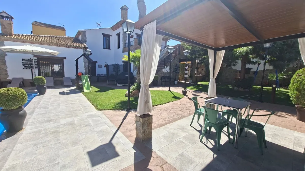 e033992d-6713-4d38-b216-d16cfd308f6c