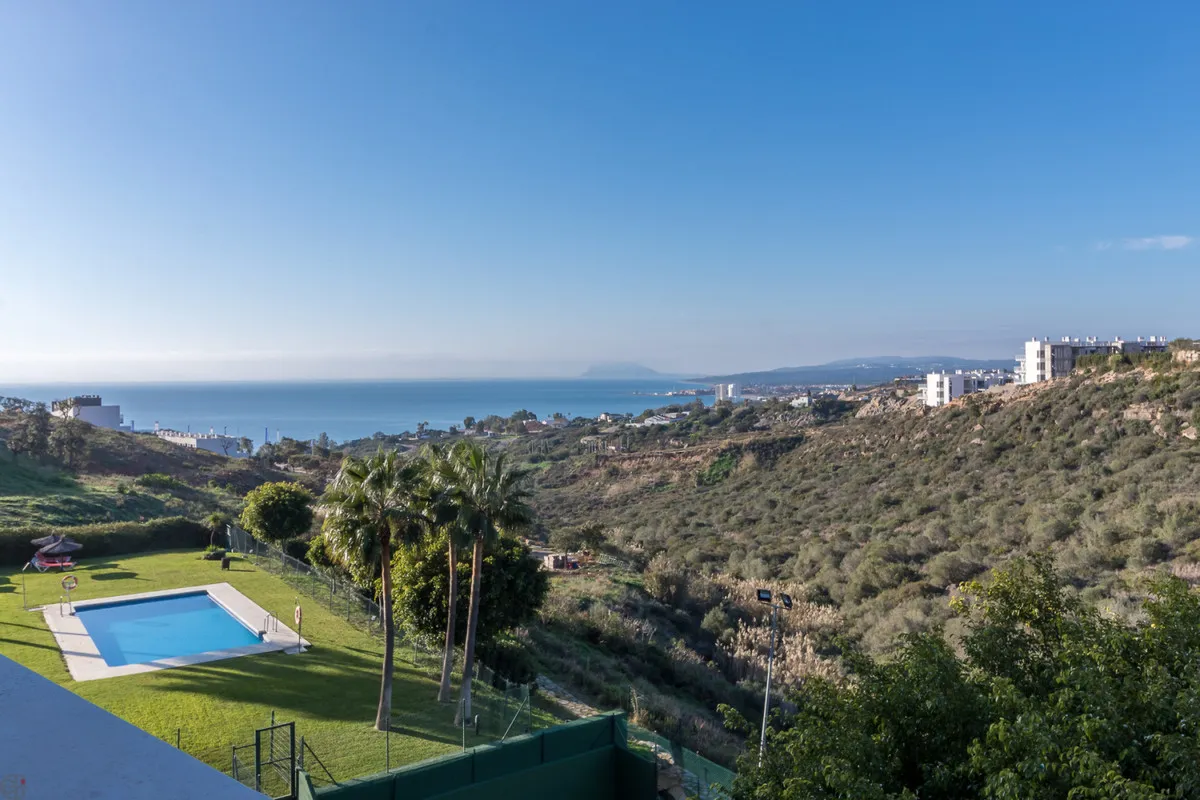 b5df3fbb-8499-43e6-b649-6dd6c923c2ab