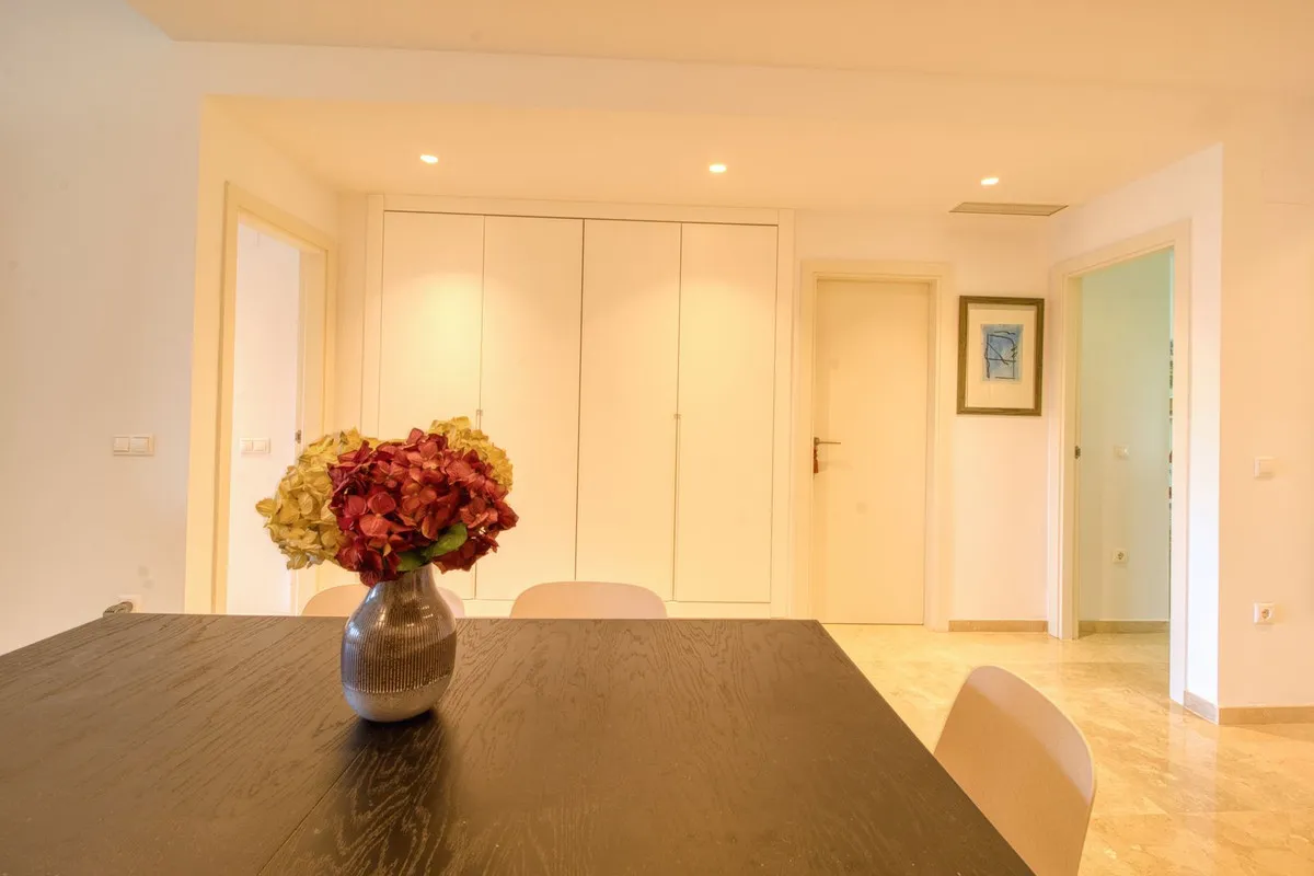 dd7d9833-7a9a-498b-afba-1f85085d21bb