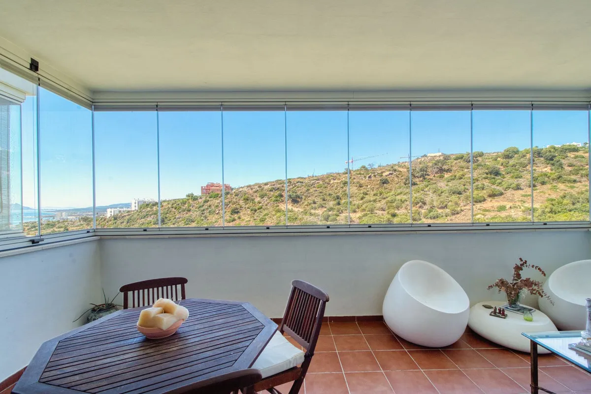 f402d6af-b041-43f4-b1d9-60963a559698