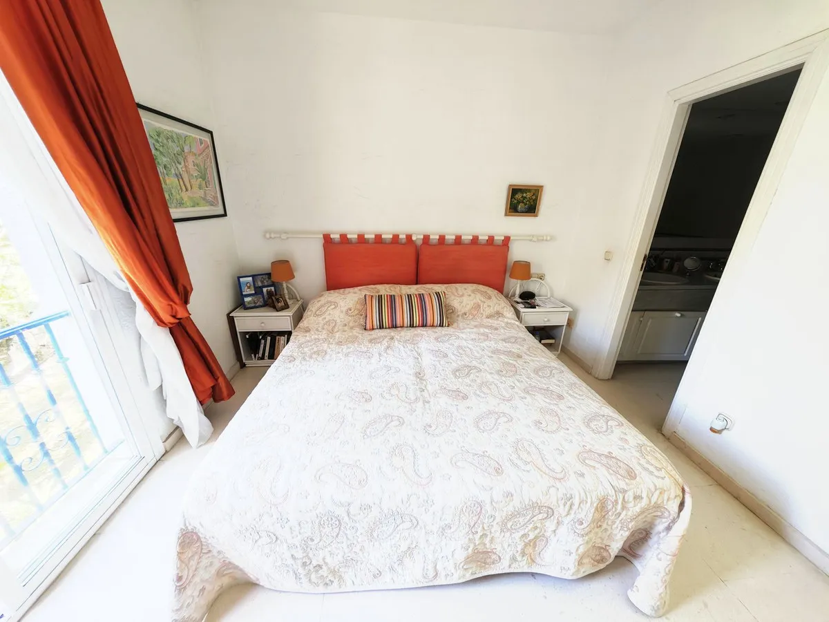 5685f01b-5284-4572-98e5-bd13a3c49c9c