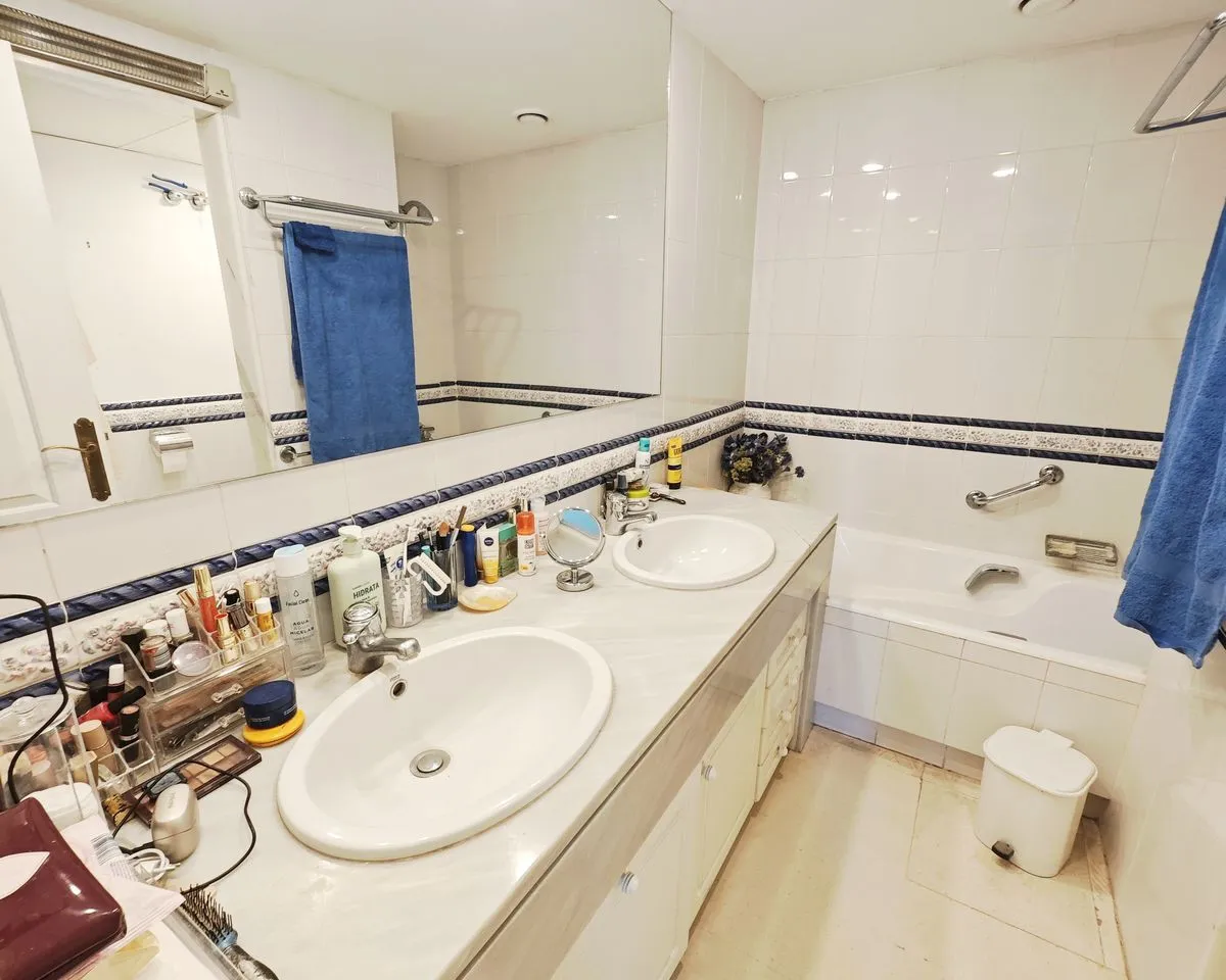 f71fd142-2a6a-4de2-8295-189826d43d26