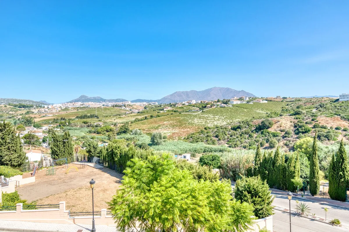 fa0542e2-4f06-4d5f-a40e-0272bca54ee8