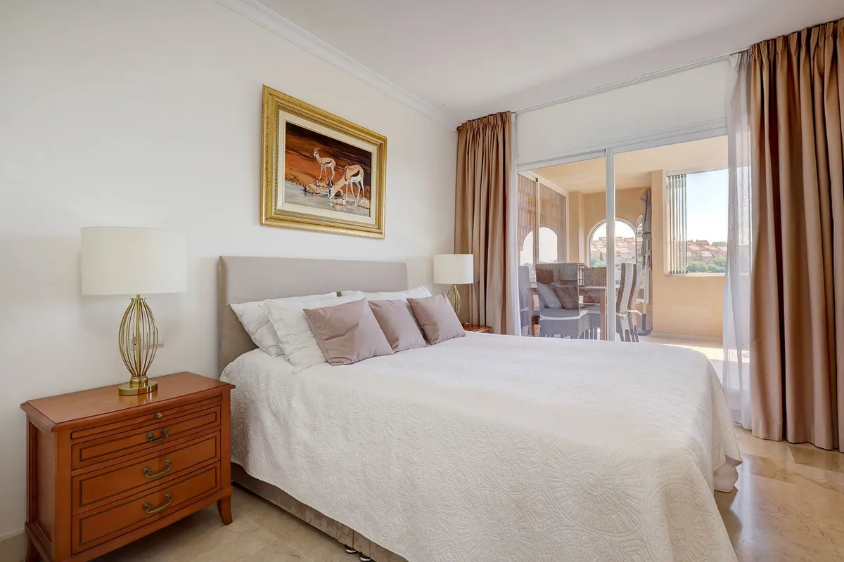 1bd703b3-a8f1-4595-bc67-b9c095405cb6