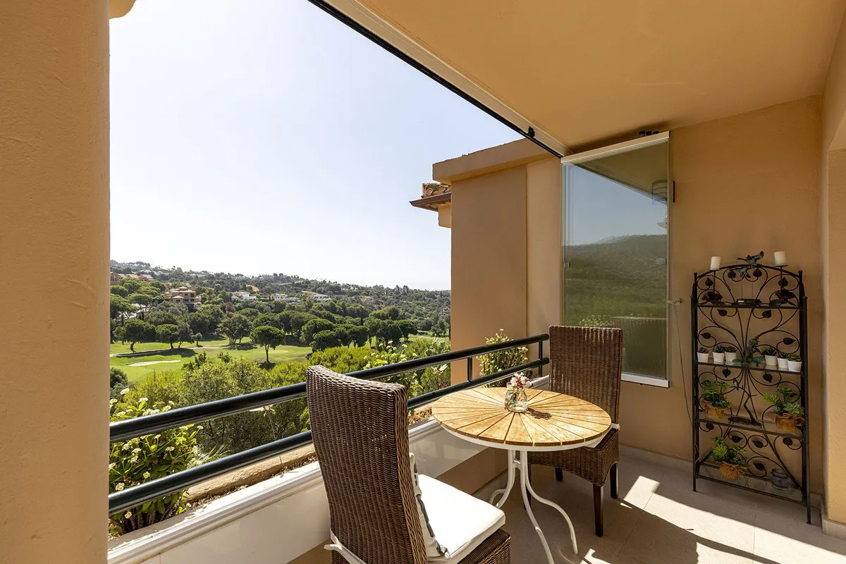 25c1ce98-ba67-4f93-be47-fe9e31dd955d