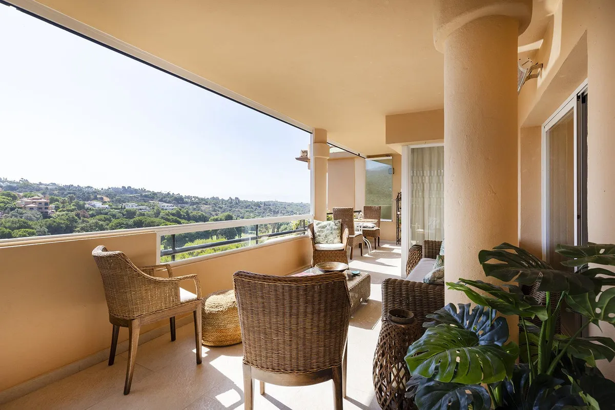 5e0e116a-b0a6-49df-9df3-359f924d8ef4