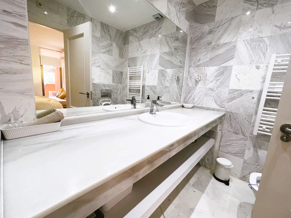 1eb5bb48-5a9e-4951-97b4-93ea809e3164