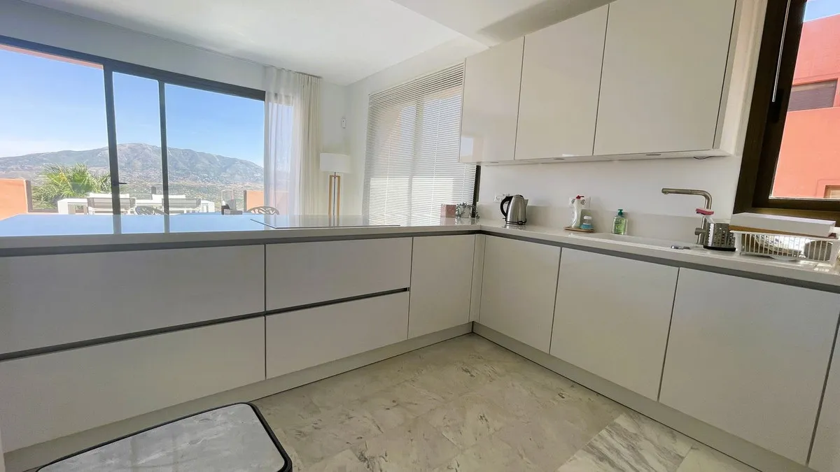 1ee7a34a-1265-4466-8593-adeab3af550c