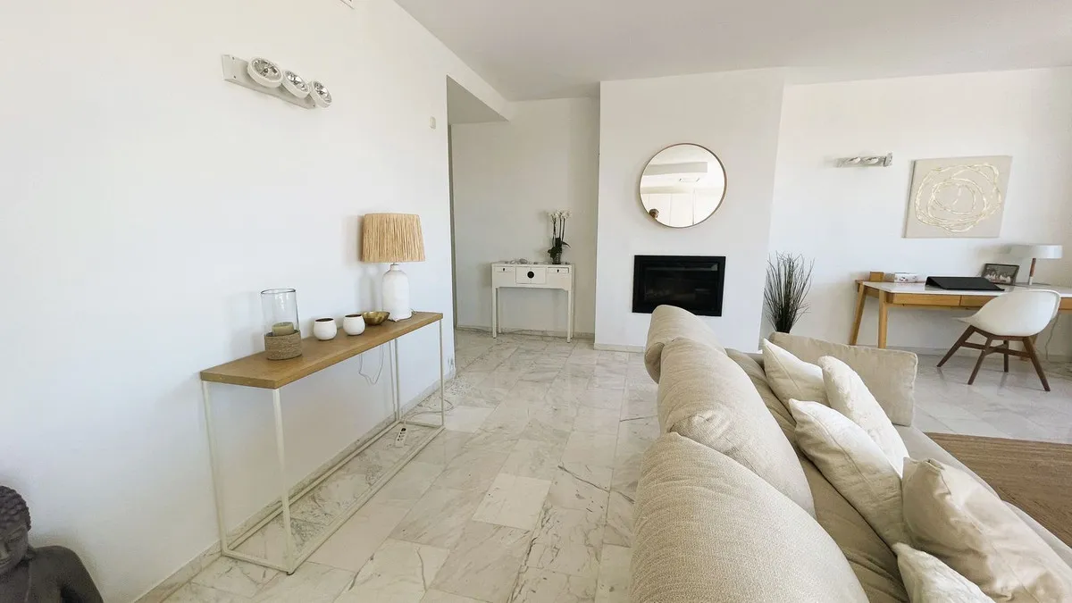 2dbc61d3-3f2a-49a5-b469-ee340735347b