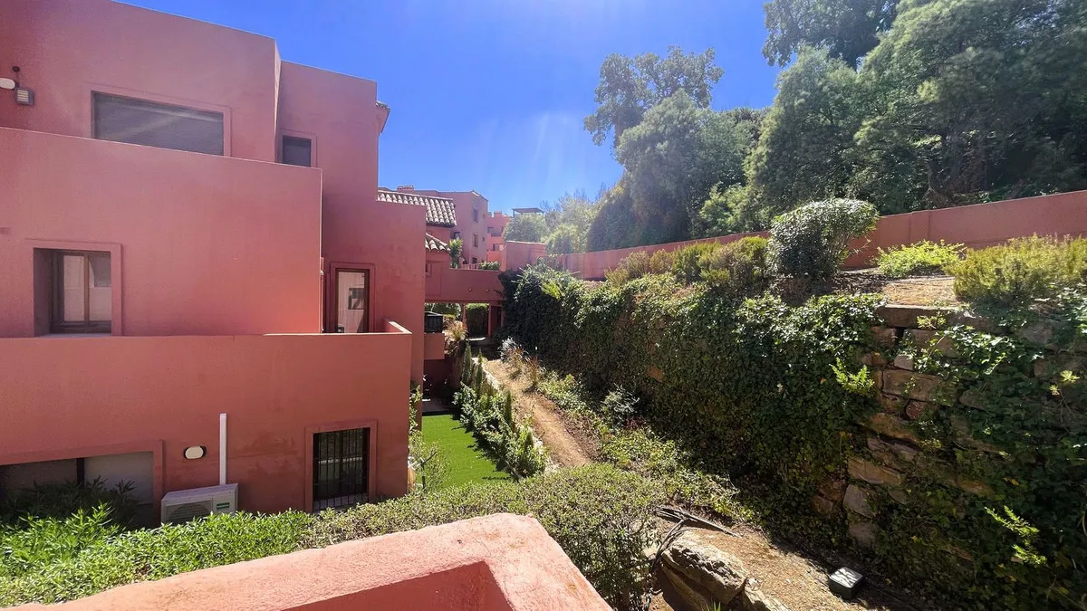 4aa36b52-53f8-4c83-8db4-4753a80a6af6