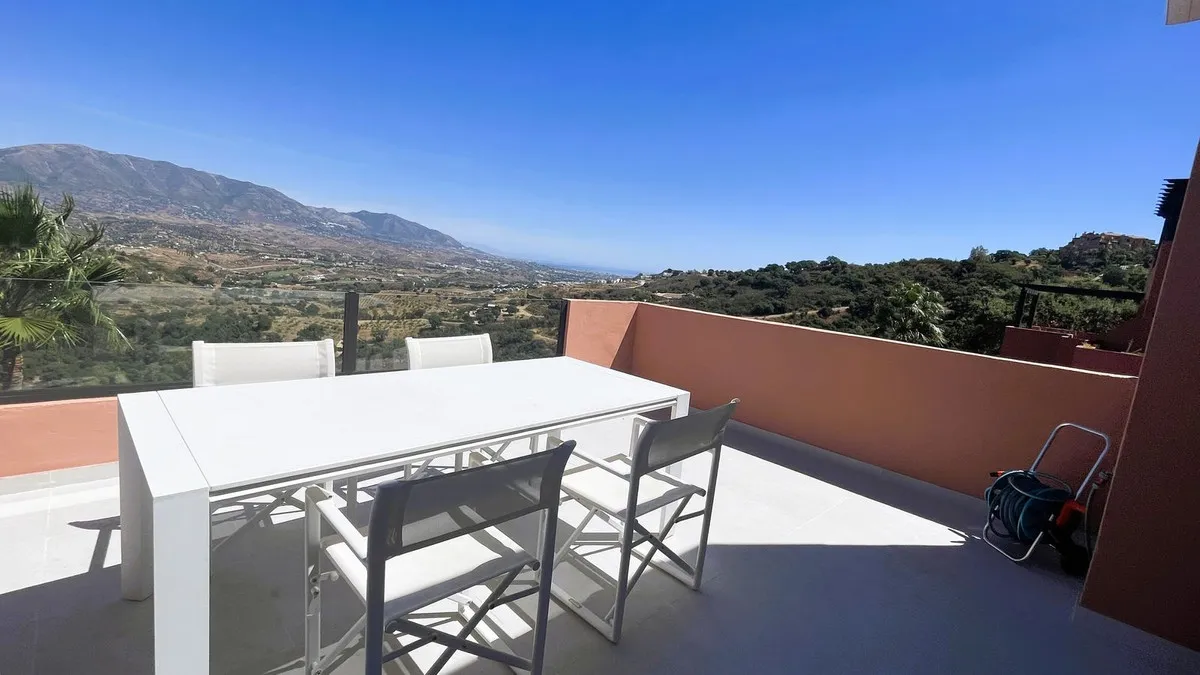 90d09d96-8083-4453-8db3-88d083f6d2c9