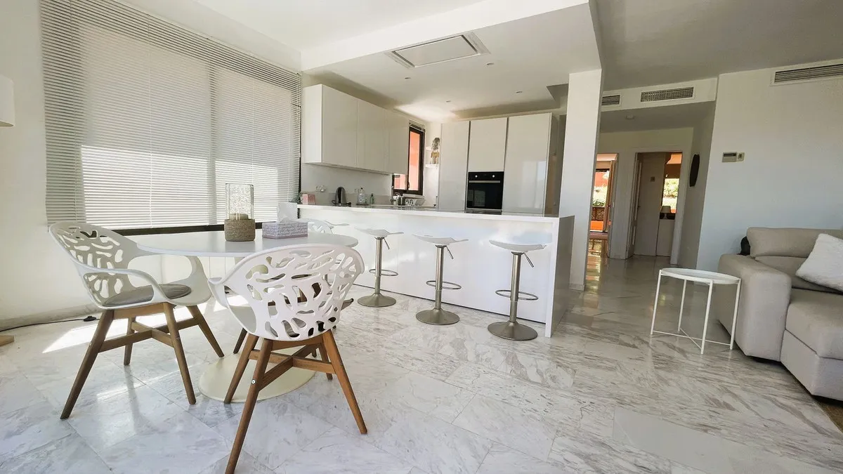 a79ef341-976b-4a1d-b96c-e9274839f58d