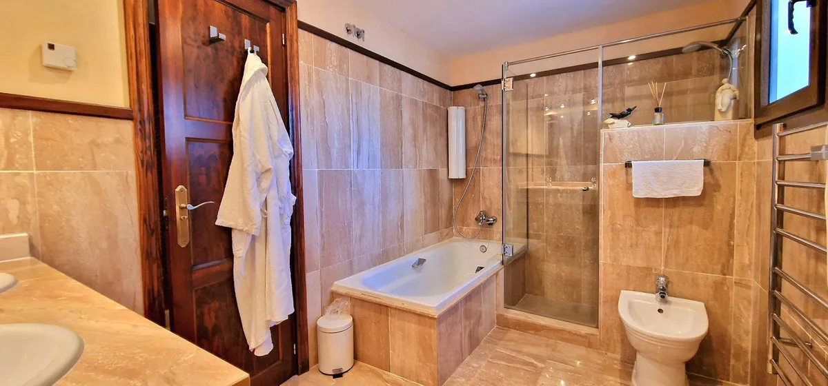 626a2bab-21ca-4a50-b136-fdfb9e5e49d8