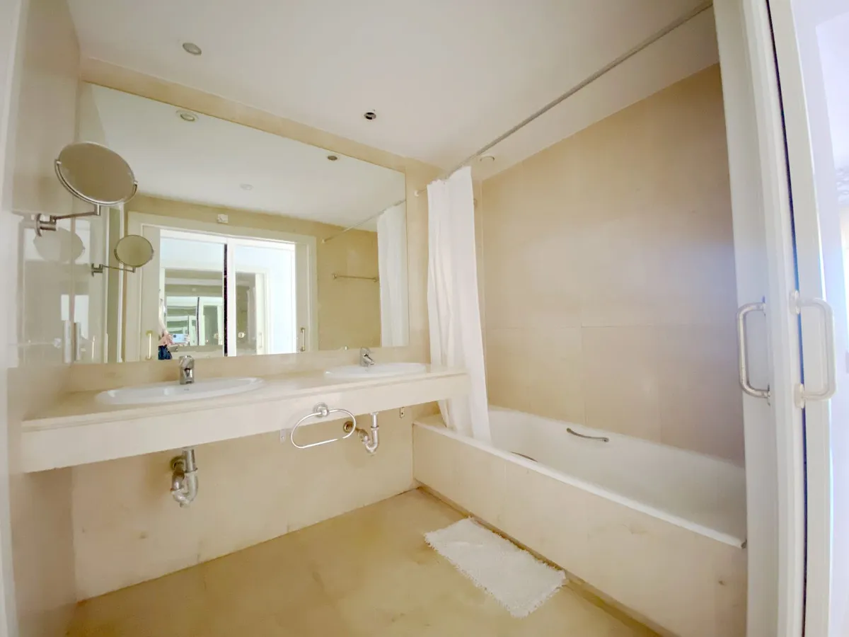 0df63ce2-d555-48be-808c-a06ae1d4d76d