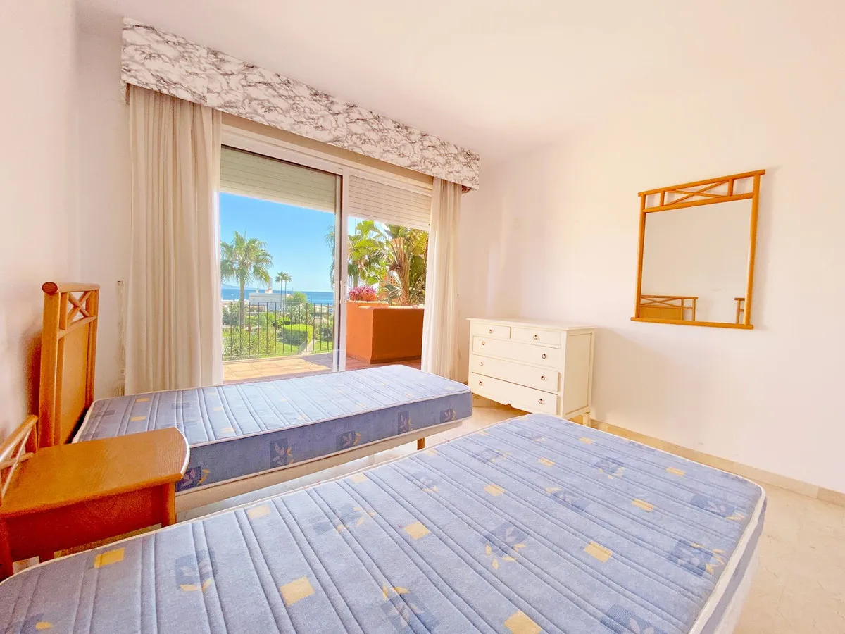 2f16d80d-6dc1-4ab4-b338-3470eb8c7e6b