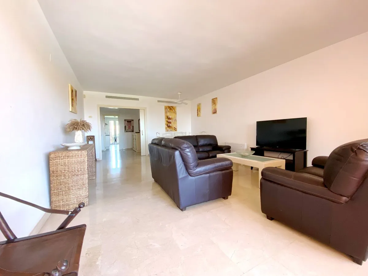 527106f2-af8b-49c1-aef3-8aa7056607ef