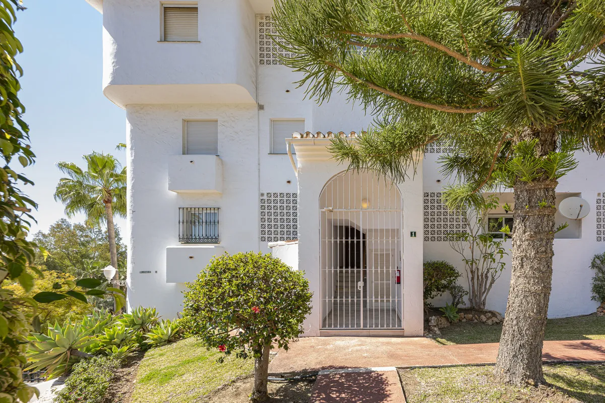 0a84061d-aa4b-4bf9-b0e9-d67f2d10a378