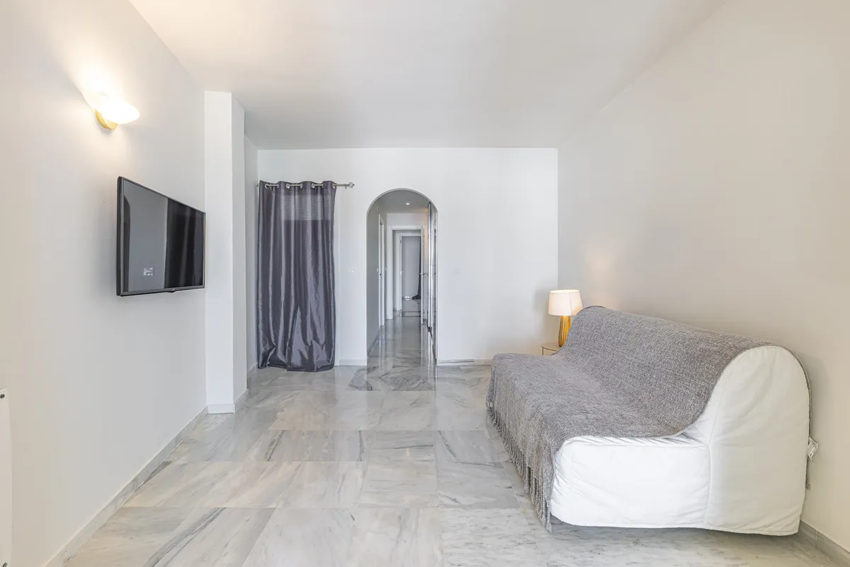 b5c9e5ba-a4e3-4eef-a3f9-9a89001d4b62