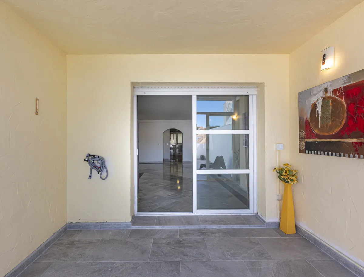 bca7a1c6-2016-4976-a8cd-78f8b610a1fb