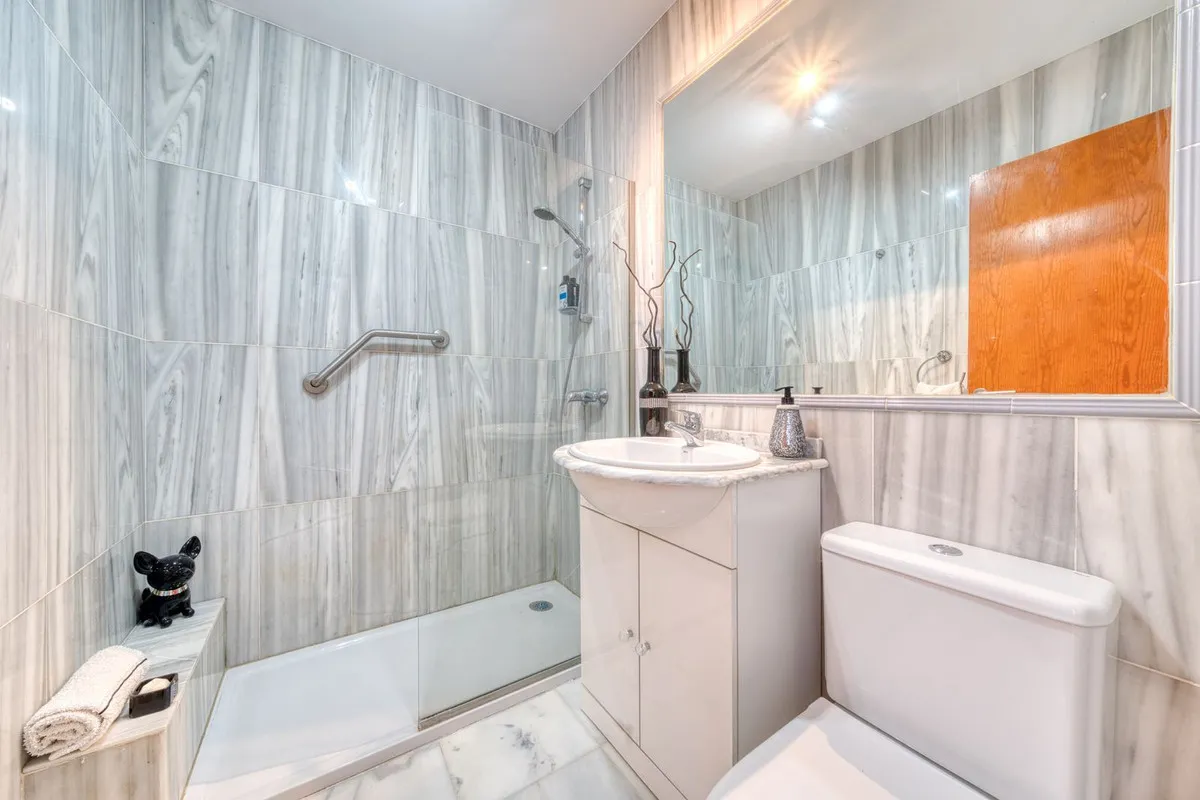 d7d7aa8f-0ca0-4a7e-82c5-4d16b37c671e