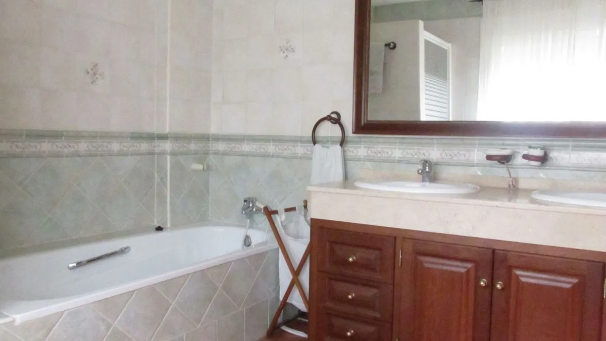 2a0f0dae-6031-4ccf-a092-0e9c49d2d7f6