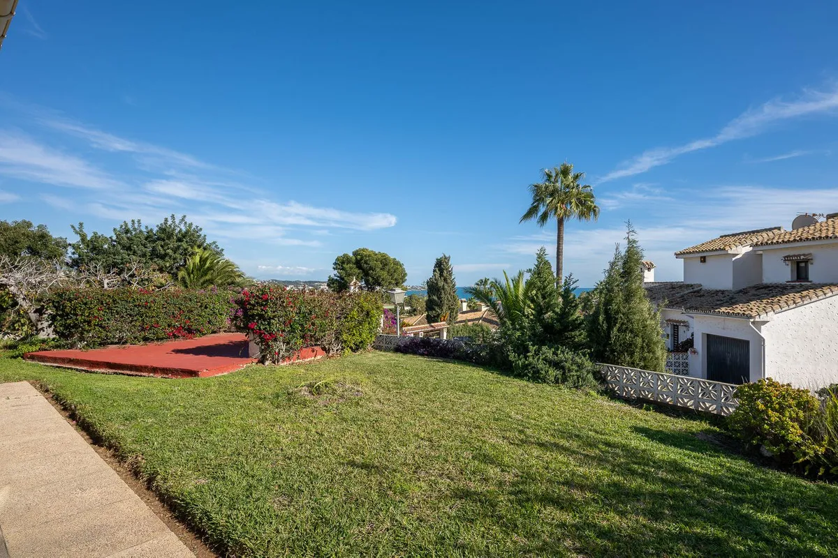 11269ffa-7e4a-49ae-82f9-02f72aed6ea6