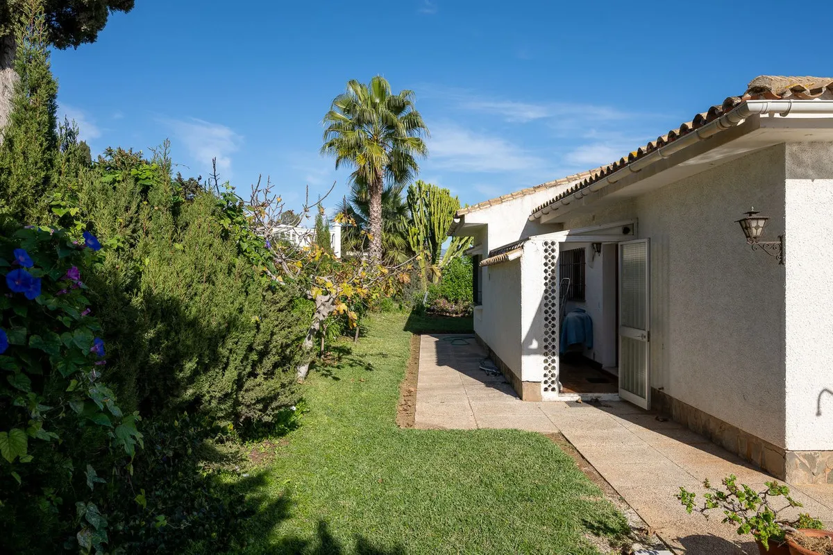 e1e57302-5fca-47e6-b289-540260f86a3c