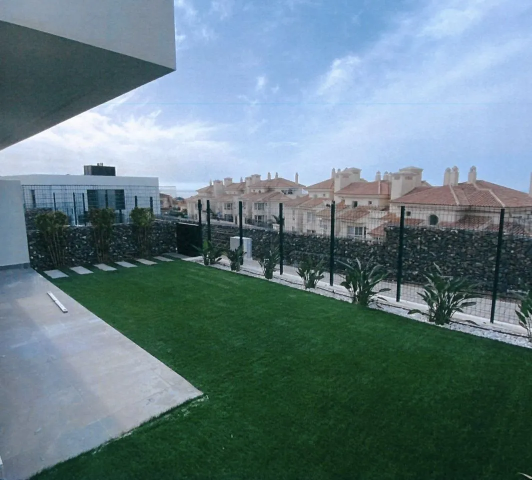 3043e201-dcd0-4001-a21c-f56e8abdcaa0