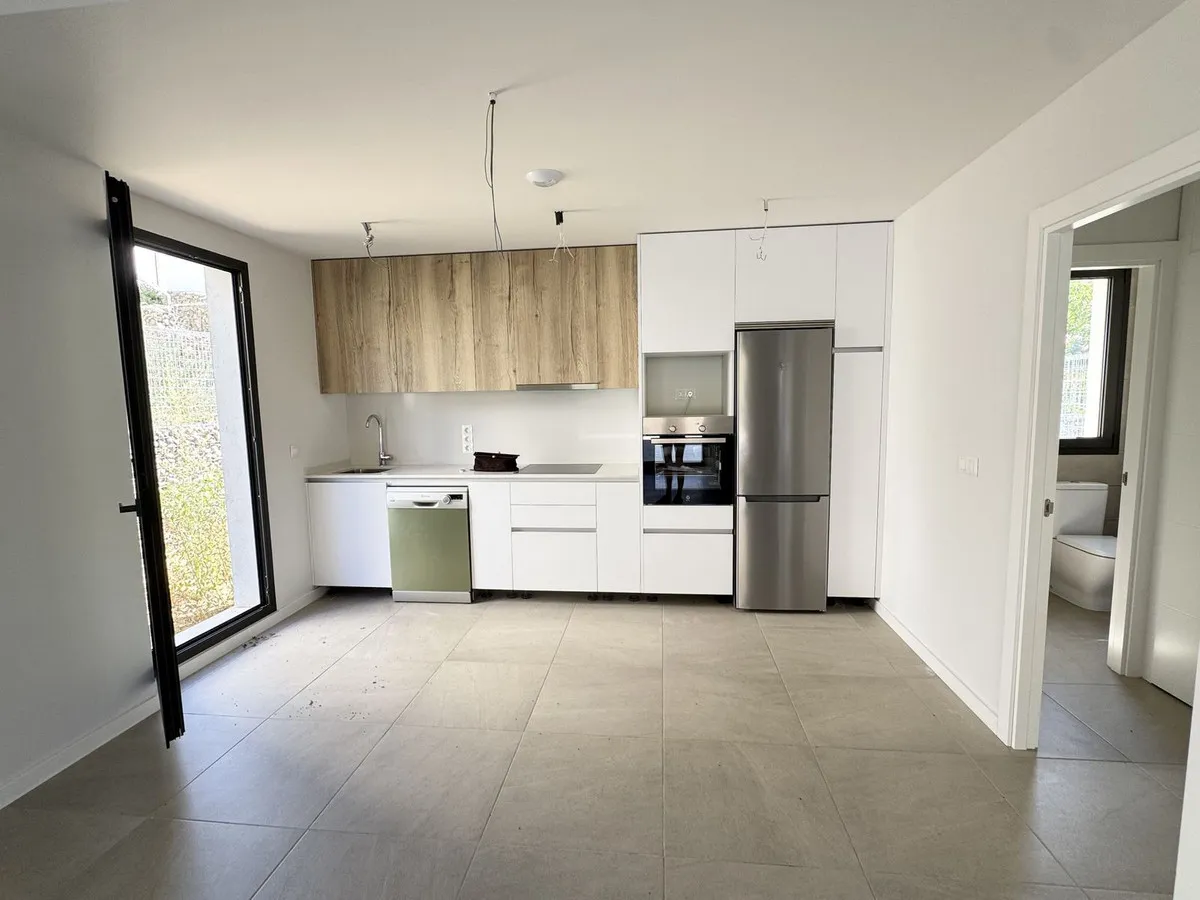 e3dd8e82-a47c-4a70-9bcf-c34e2fb1c50f