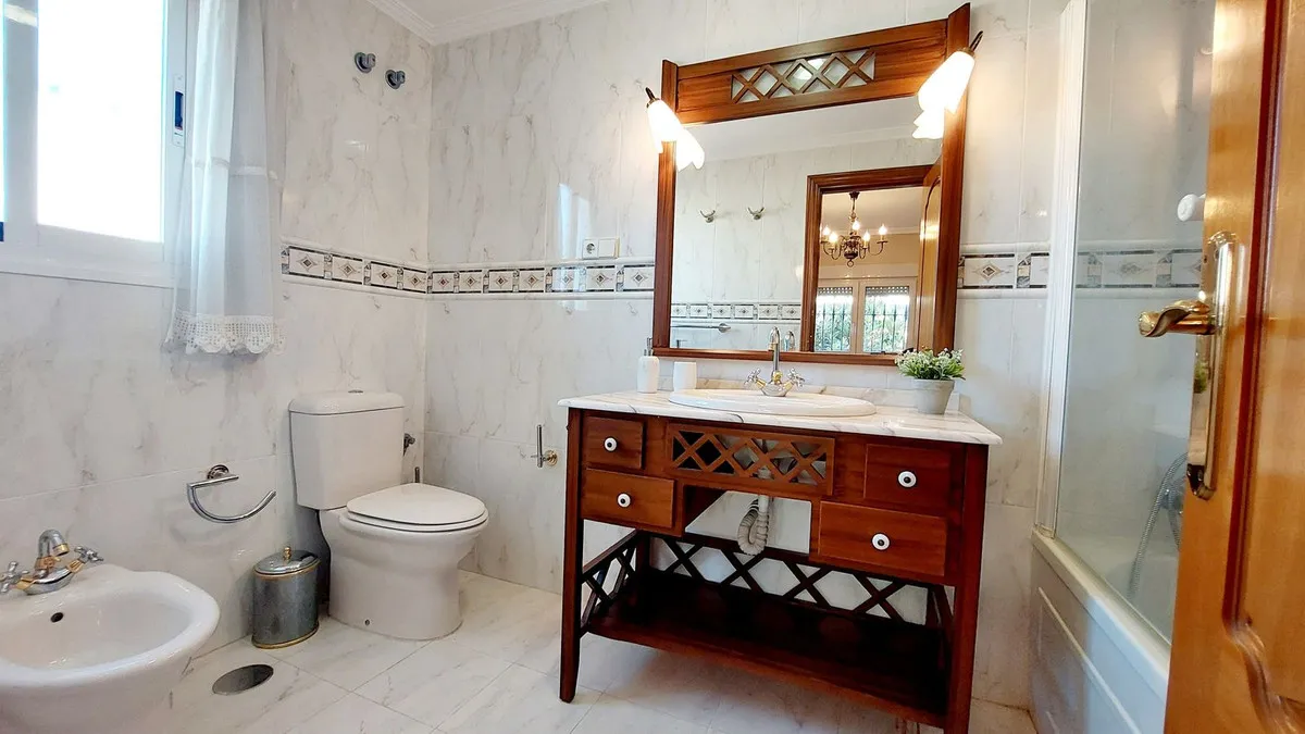 3df6e81a-0244-4110-acb6-796fd31a8ba5