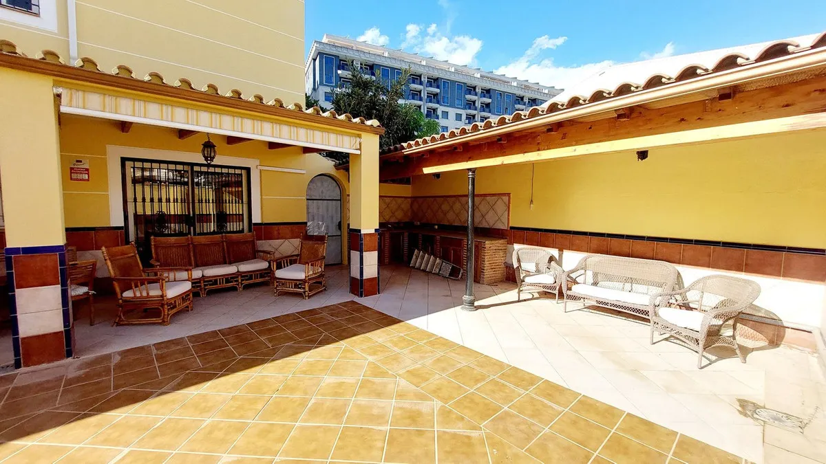 512b1f63-edbd-4480-aba4-d775f77aa0ea