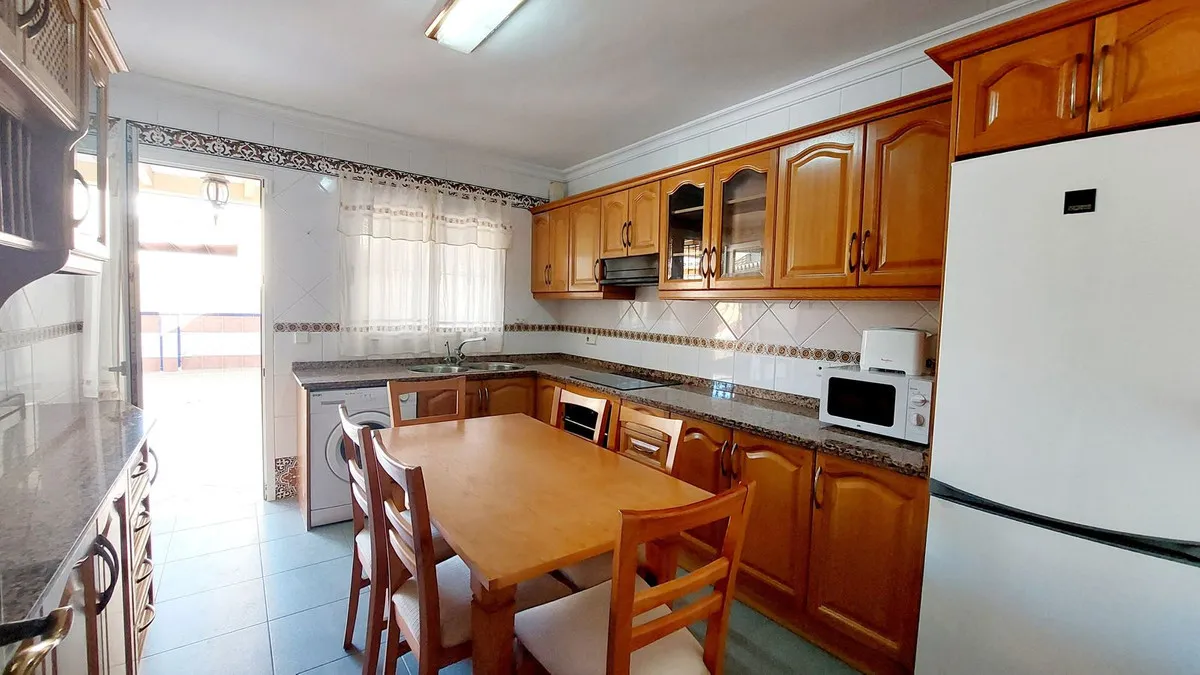 570b1125-0e8d-478a-959c-8b2c14f5dc66