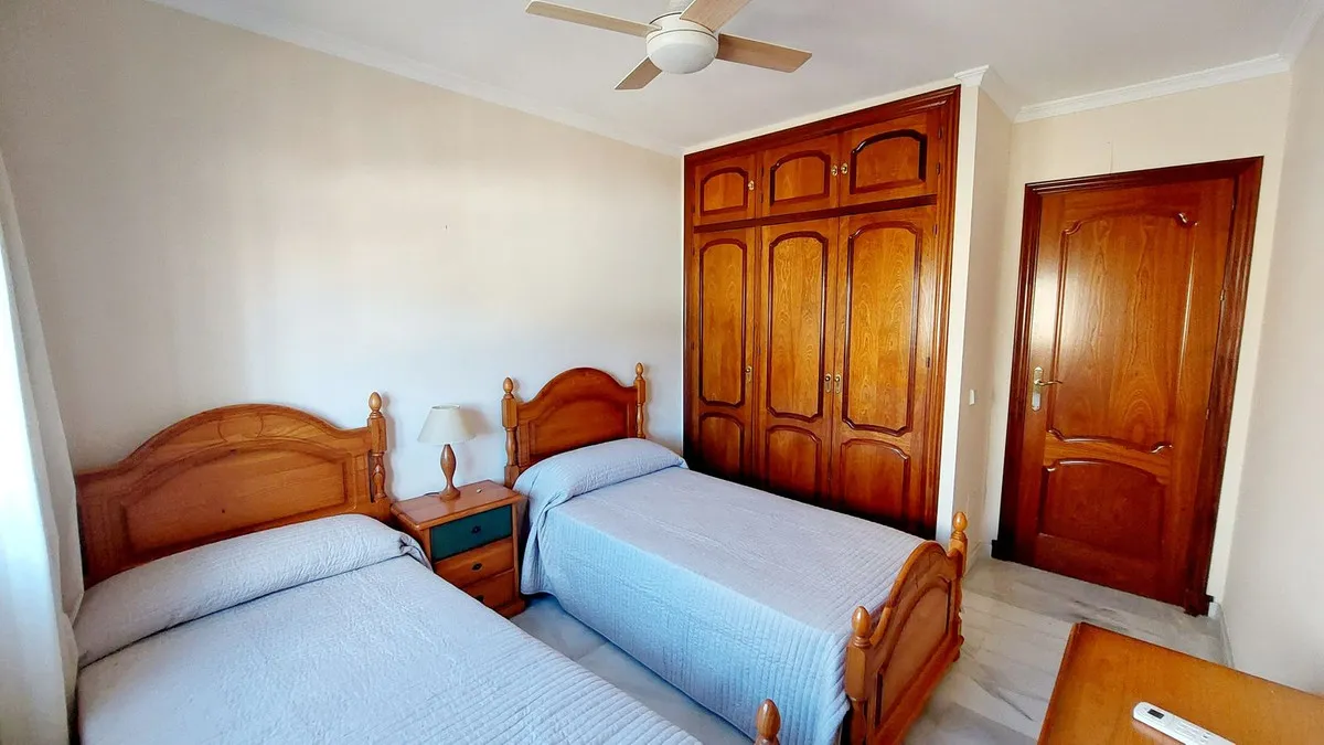 81a3af98-0fd6-450a-9869-bc1c97adb73a