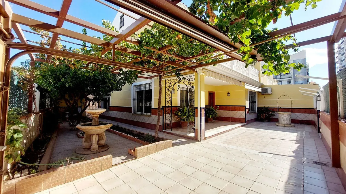 8a8c07ba-2b27-4f6d-bd5a-e78e2a842d75