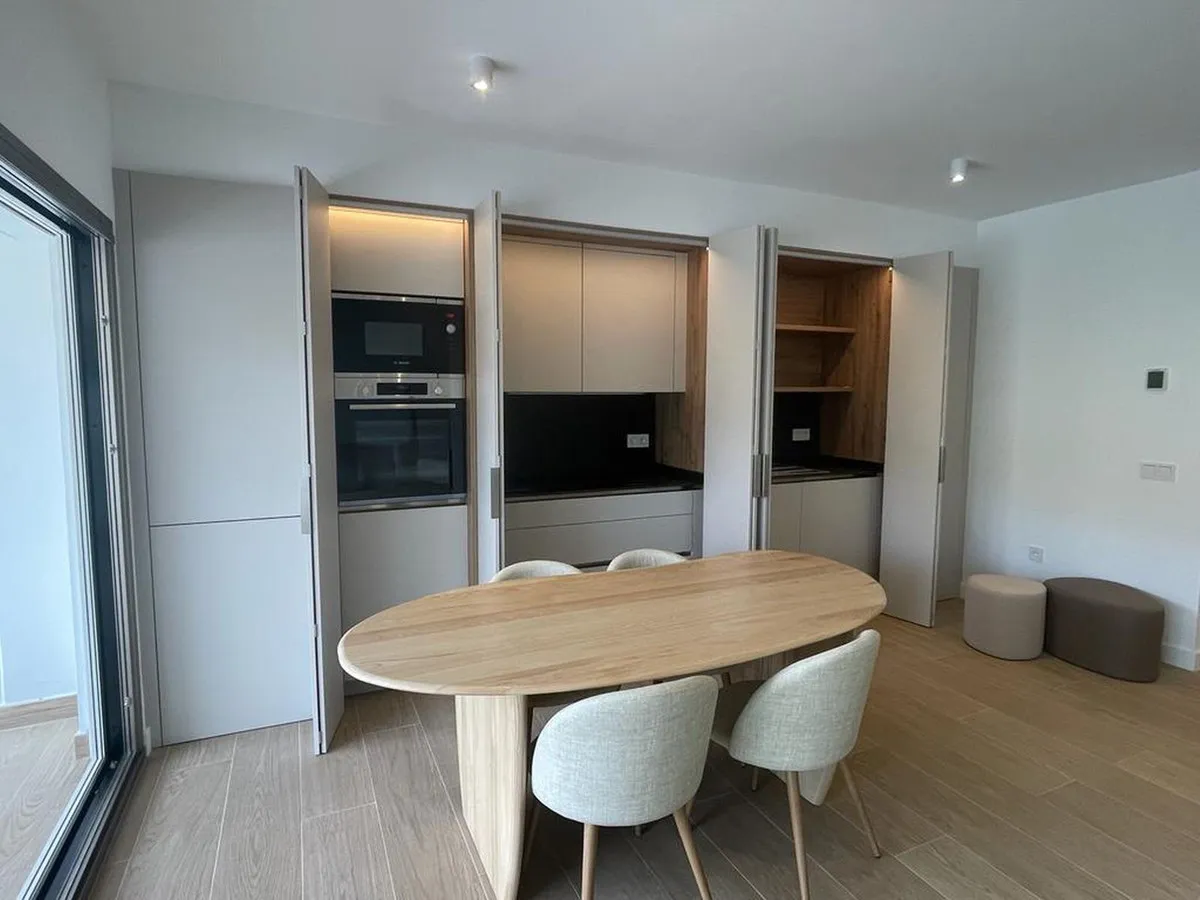 606c4783-1890-4c90-9f9c-79885442c10f