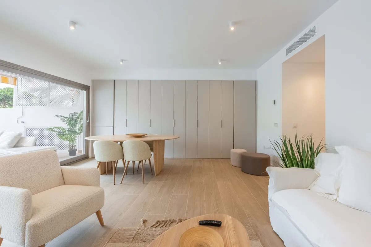 725cd8a3-c2a0-460b-bad6-fd8aa584bd53