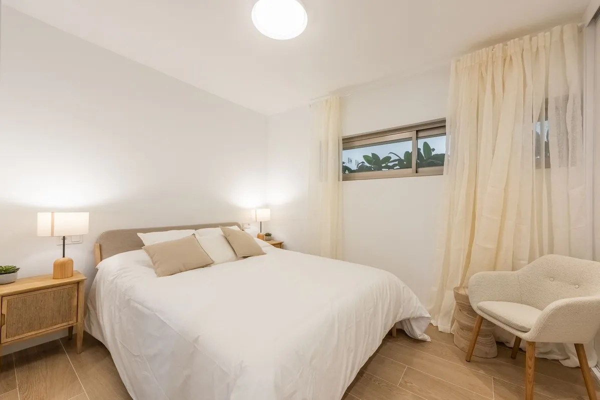 b4f7d34a-bb92-4713-834e-b19210e548f2