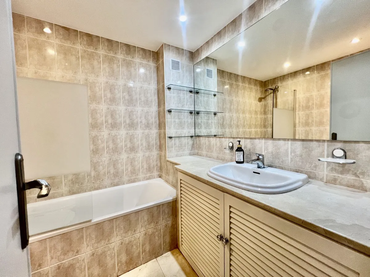 3cb50bc4-d192-48a4-8f85-51c324bbb4c8